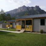 Les chalets à Les Cabannes